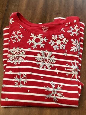 Perfectly Soft Glitter Ladies Snowflake Pullover Top Size XXL
